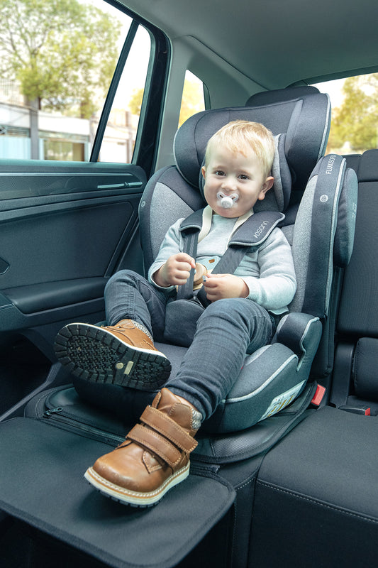 Gli accessori essenziali per proteggere i sedili dell'auto dal peso e dalla forma dei seggiolini