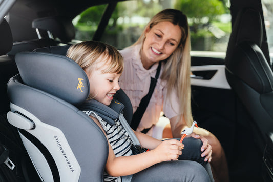 Come scegliere un seggiolino auto sicuro e comodo per il bambino?